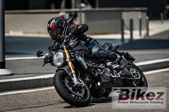 Ducati Monster 1200 S