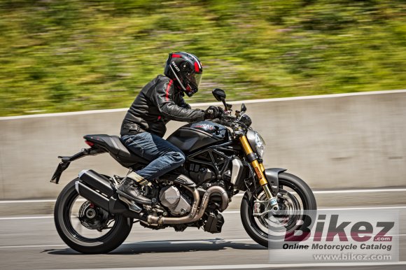 Ducati Monster 1200 S