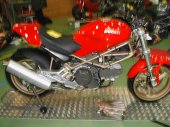 Ducati_Monster_600_2001