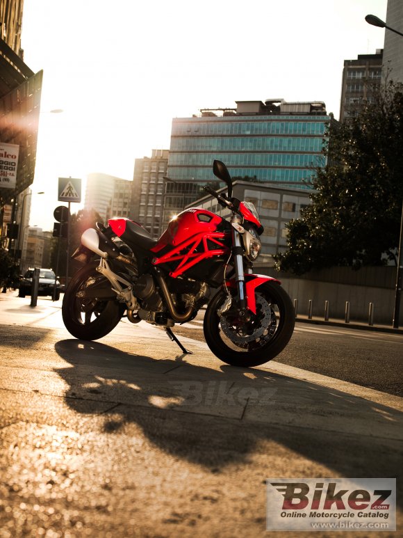 Ducati Monster 696