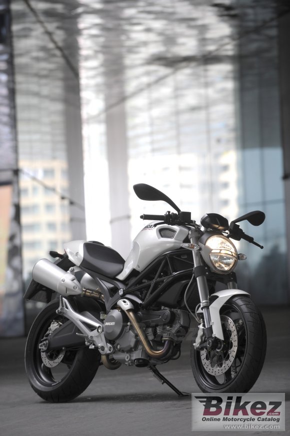 Ducati Monster 696