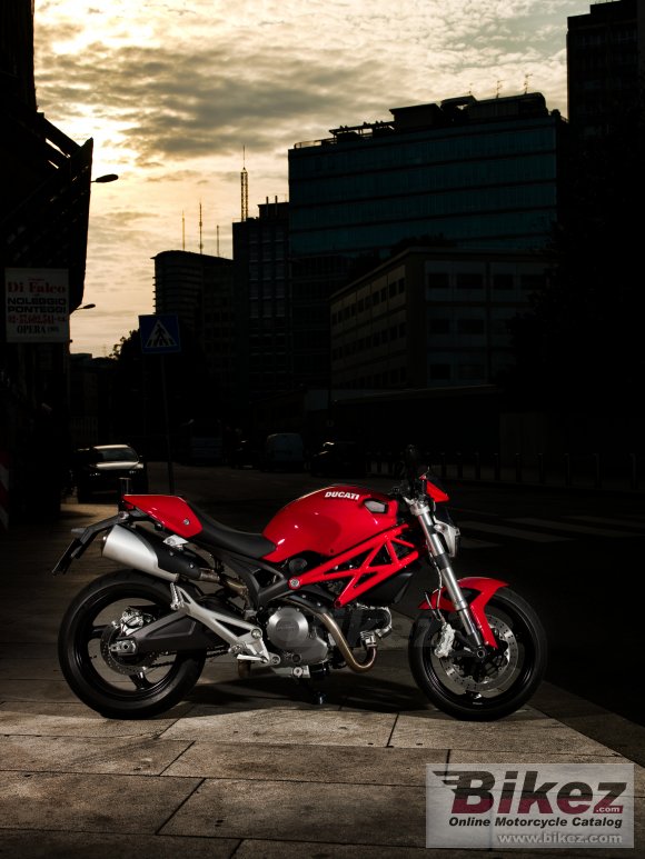 Ducati Monster 696