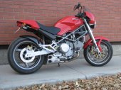 Ducati_Monster_750_2001