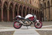 Ducati_Monster_821_2016
