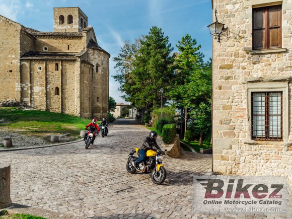 Ducati Monster 821