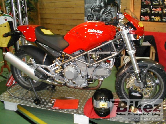 Ducati Monster 900