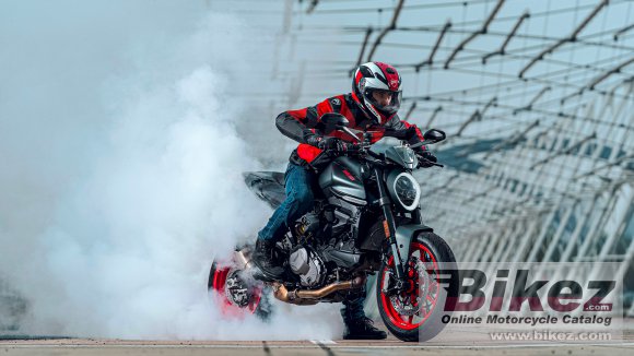 Ducati Monster 937 Plus