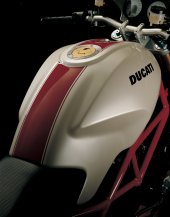 Ducati_Monster_S4Rs_Testastretta_2006
