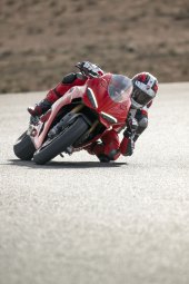 Ducati_Panigale_V2_2025