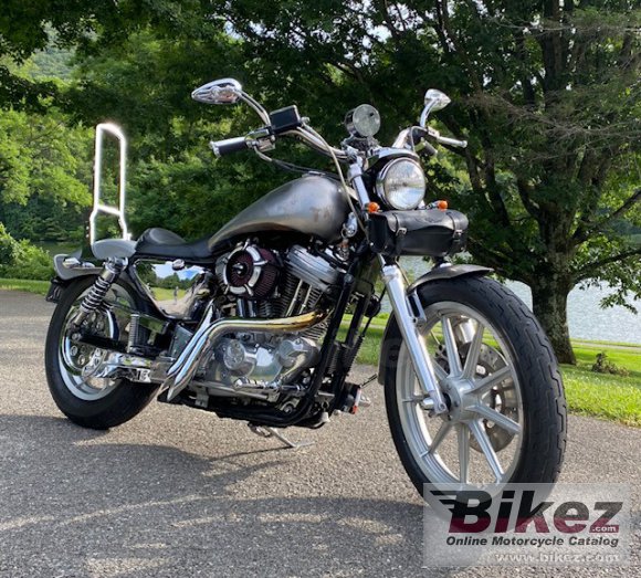 Harley-Davidson 883 Sportster Hugger