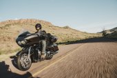 Harley-Davidson_CVO_Road_Glide_Ultra_2016