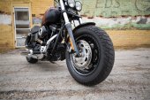 Harley-Davidson_Dyna_Fat_Bob_2017