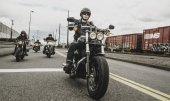 Harley-Davidson_Dyna_Fat_Bob_Dark_Custom_2015