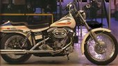 Harley-Davidson_FLH_1200_Super_Glide_1971