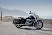 Harley-Davidson_FLHRC_Road_King_Classic_2012