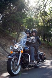 Harley-Davidson_FLHRC_Road_King_Classic_2012