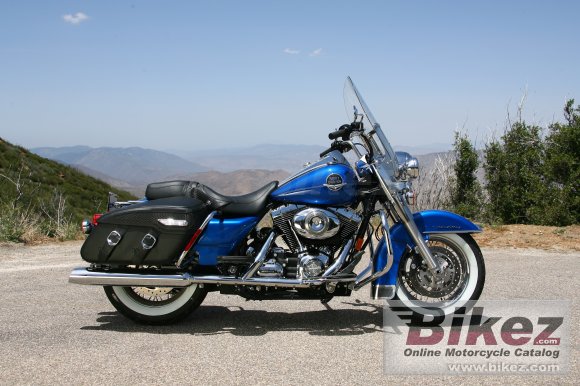 Harley-Davidson FLHRC Road King Classic