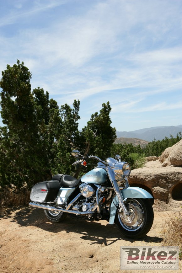 Harley-Davidson FLHRS Road King Custom