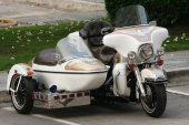 Harley-Davidson_FLHTC_1340_%28with_sidecar%29_%28reduced_effect%29_1988