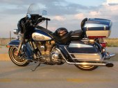 Harley-Davidson_FLHTC_1340_Electra_Glide_Classic_1985