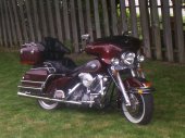 Harley-Davidson_FLHTC_1340_Electra_Glide_Classic_1984
