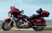 Harley-Davidson_FLHTCI_Electra_Glide_Classic_2006