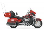 Harley-Davidson_FLHTCUSE5_CVO_Ultra_Classic_Electra_Glide_2010