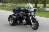 Harley-Davidson_FLHTCUTG_Tri_Glide_Ultra_Classic_2009