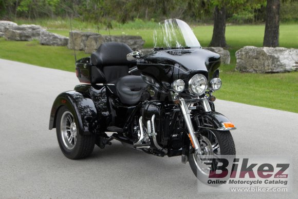 Harley-Davidson FLHTCUTG Tri Glide Ultra Classic