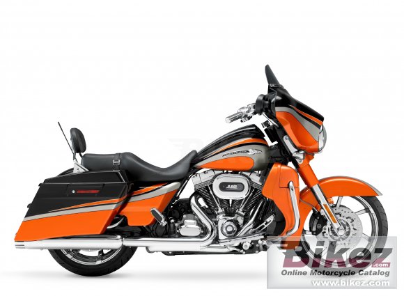 Harley-Davidson FLHXSE2 CVO Street Glide