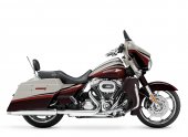 Harley-Davidson_FLHXSE2_CVO_Street_Glide_2011