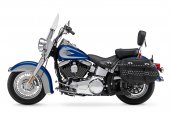 Harley-Davidson_FLSTC_Heritage_Softail_Classic_2009