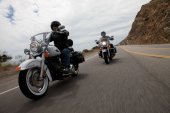 Harley-Davidson_FLSTC_Heritage_Softail_Classic_2012