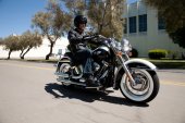 Harley-Davidson_FLSTN_Softail_Deluxe_2012