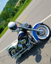 Harley-Davidson_FLSTN_Softail_Deluxe_2010