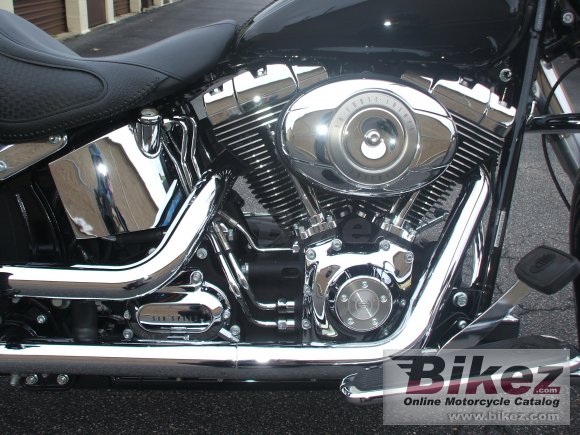 Harley-Davidson FLSTN Softail Deluxe