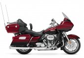 Harley-Davidson_FLTRUSE_CVO_Road_Glide_Ultra_2011