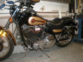 Harley-Davidson_FXRS_1340_Low_Rider_%28reduced_effect%29_1988