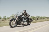 Harley-Davidson_Heritage_Softail_Classic_2016