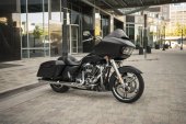 Harley-Davidson_Road_Glide_2018