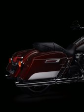 Harley-Davidson_Road_King_2021