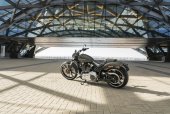 Harley-Davidson_Softail_Breakout_114_2019