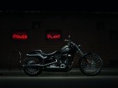 Harley-Davidson_Softail_Breakout_2016