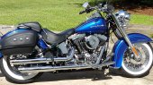 Harley-Davidson_Softail_Deluxe_2017