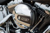 Harley-Davidson_Softail_Fat_Boy_2017