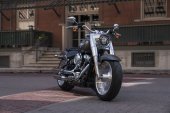 Harley-Davidson_Softail_Fat_Boy_2019