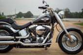 Harley-Davidson_Softail_Fat_Boy_2017