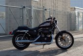 Harley-Davidson_Sportster_883_Roadster_2014