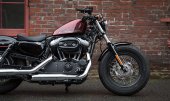 Harley-Davidson_Sportster_Forty-Eight_Dark_Custom_2015