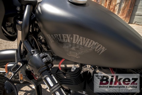 Harley-Davidson Sportster Iron 883